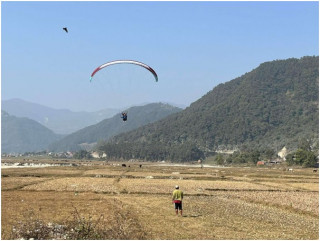 पोखराको मान्द्रेढुङ्गाबाट माघ १ देखि प्याराग्लाइडिङको व्यावसायिक उडान   