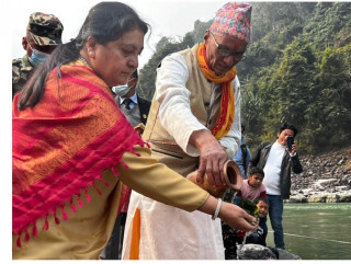 राष्ट्रपति भण्डारीद्वारा बराहक्षेत्रको दर्शन   