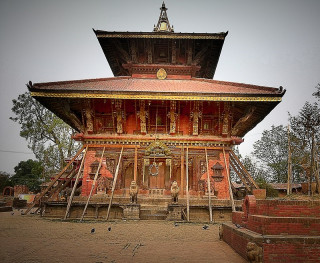  उच्च जोखिम र अतिक्रमणको चपेटामा चाँगुनारायण   