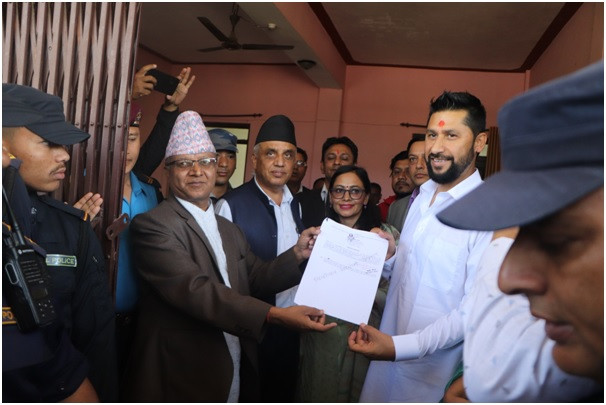 रास्वपा सभापति लामिछानेद्वारा उम्मेदवारी दर्ता 