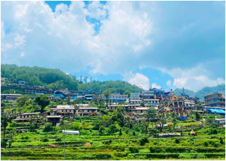 मौलिकता गुमाउँदै घान्द्रुक  