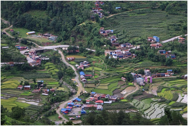 कङ्क्रिटका घरले भरिन थाल्यो खहरे गाउँ   