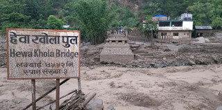   अझै जडान भएन हेवाखोलामा ‘बेलिब्रिज’ 