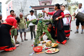      गठामुंगः पर्व मनाउँदै नेवार समुदाय 