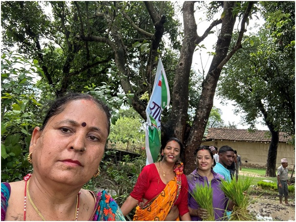 आजभोलि खेतमा असारे गीत सुनिँदैन बरु टिकटक बन्छ   
