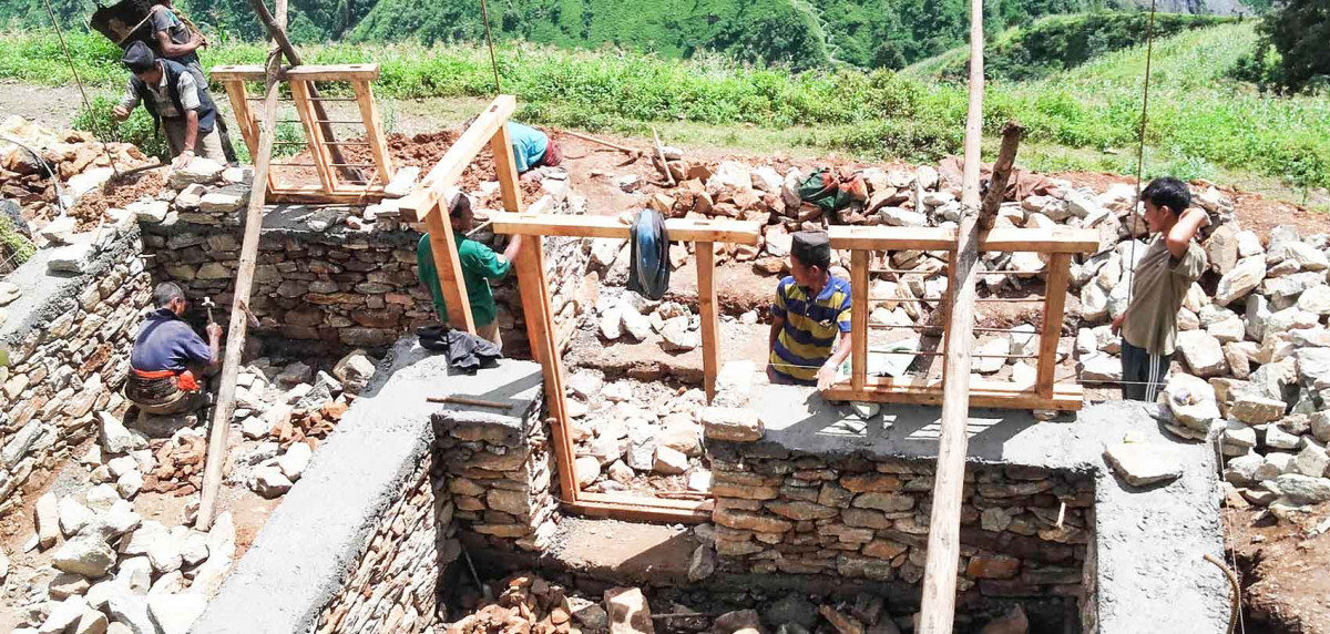 नयाँ घर पाउँदा लेखर्कका विपन्न दलित परिवार खुसी  