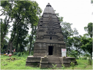 तेह्रौँ शताब्दीको शिव मन्दिर पुनः निर्माण 