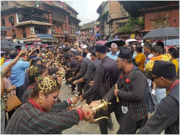 आँसु र हाँसोको सङ्गम पर्व भक्तपुरको सापारु 