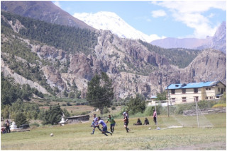 जलवायु परिवर्तनका असरबारे सचेतना जगाउँन हाइअल्टिच्युड फुटबल