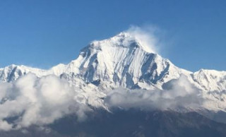 धवलागिरिमा आरोही आउन थाले 