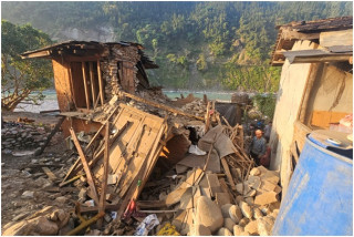जाजरकोट र रुकुम पश्चिम शोकमा : राहतका पर्खाइमा छन् भूकम्पपीडित  