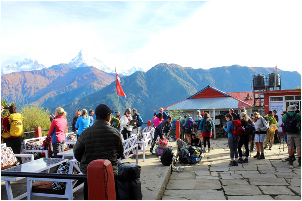 अन्नपूर्णको फेरोमा बढे पर्यटक 