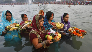 छठ पर्व उल्लासपूर्वक मनाइँदै   