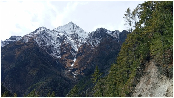 मनाङमा  हराए हिमालका हिउँ र ताल