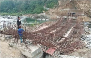 पुल भत्कियो   