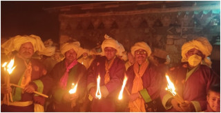 दियालो बालेर परम्परागत ‘भुवो पर्व’ मनाइयो  