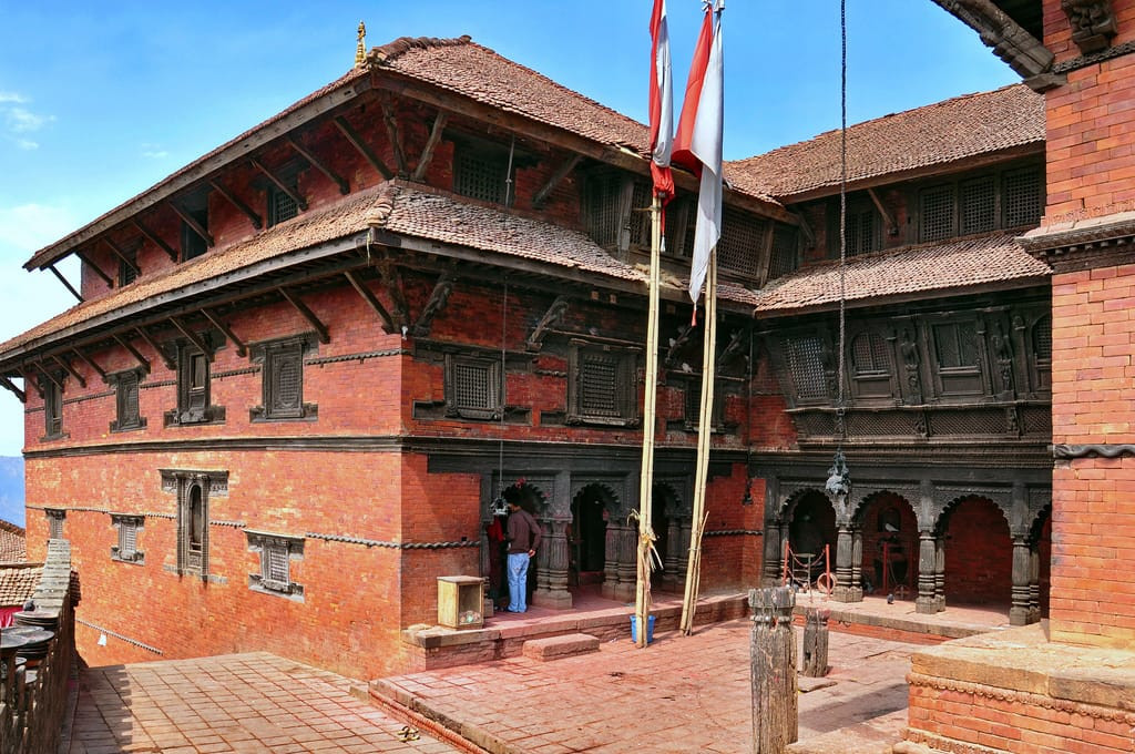 गोरखा दरबारमा पृथ्वीनारायणको राजगद्दी पुनःस्थापना  