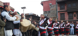 भक्तपुरमा पहिलोपटक बोली प्रदर्शन  