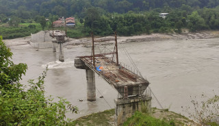 पूर्वाधार निर्माण अलपत्र हुँदा स्थानीयवासीलाई सास्ती 