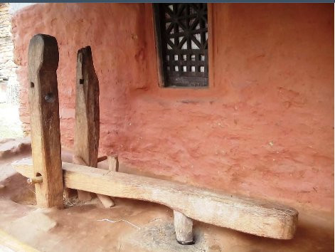 ढिकीमा धान कुट्ने चलन हराउँदै 