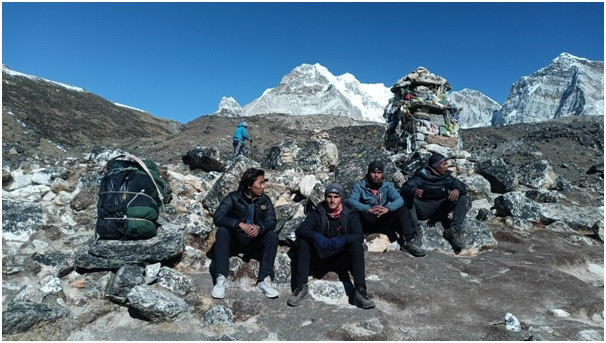  खुम्बुको पर्यटन जोगाउने भरियाहरु  