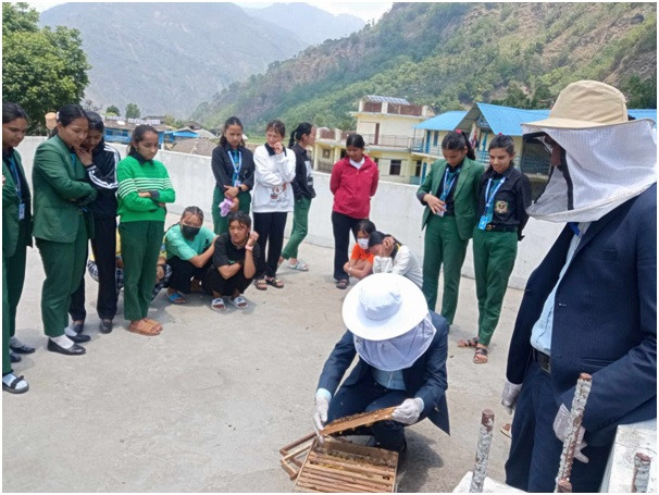 व्यावसायिक कृषितर्फ उन्मुख हुन प्रेरित गर्दै प्राविधिक शिक्षालय  