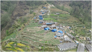 पहिरोका कारण रित्तिदै म्याग्दीको चौरखानी गाउँ   