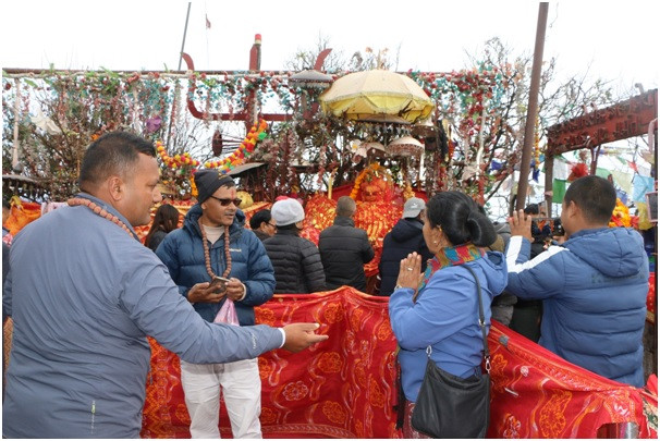  पाथीभरामा एकैदिन छ हजार बढी भक्तजन  
