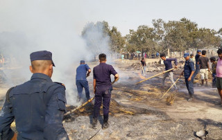   राहतको प्रतीक्षामा महोत्तरीका अग्निपीडित  