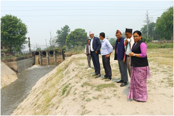 खडेरीले मकै सुक्न थालेपछि नारायणी लिफ्टबाट पानी छाडियो   