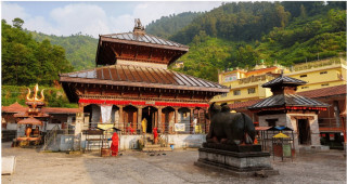     अक्षय तृतीया मेलाको तयारी पूरा, डोलेश्वरमा चारवटै ढोका खोलिने   