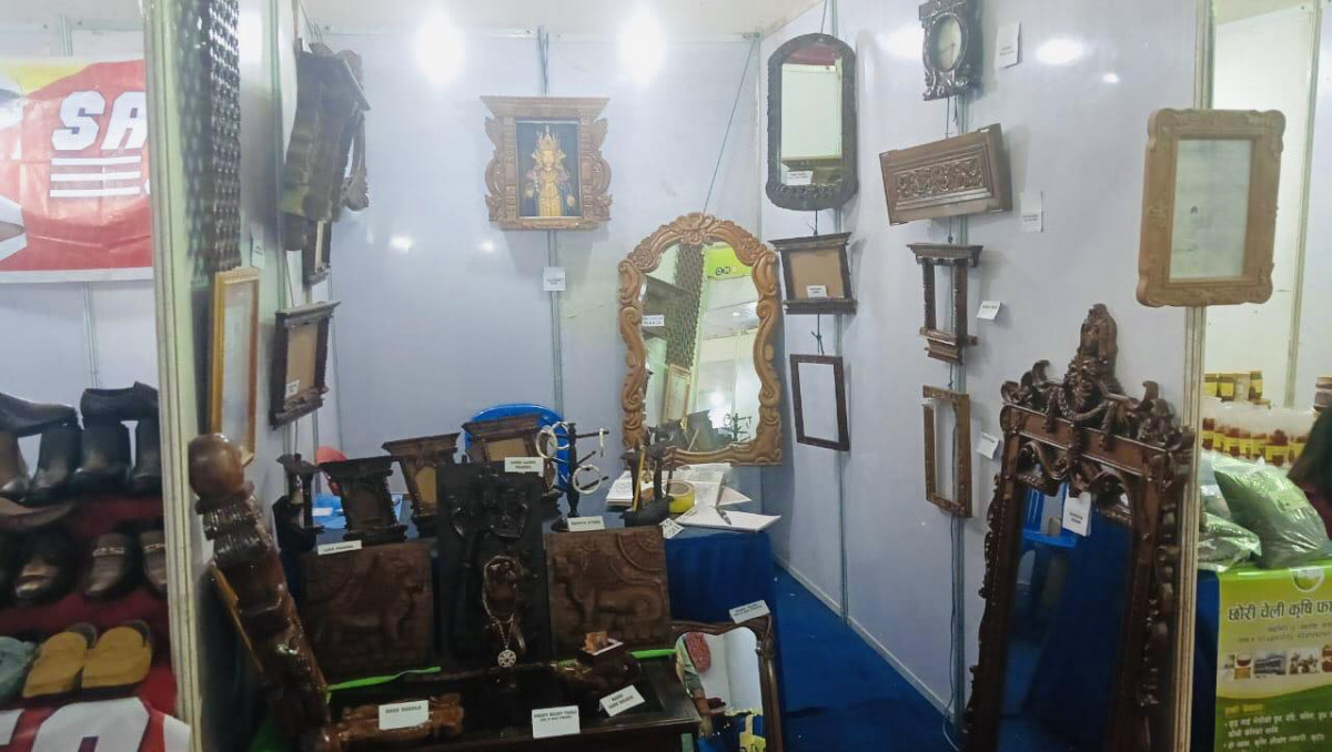 औद्योगिक व्यापार मेला तथा घरेलु उद्योग महोत्सव सम्पन्न  : चन्द्रागिरि नगरपालिकाद्वारा प्रवद्र्धन गरिएका उद्यमीद्वारा तयार पारिएका अचार, लाखामरी, काष्ठकला अवलोकनकर्ताको रोजाइमा