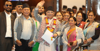 संसदीय इतिहासमा पहिलोपटक  प्रमुख विपक्षीदलको वेल घेराउबीच प्रधानमन्त्रीले विश्वासको मत लिए   