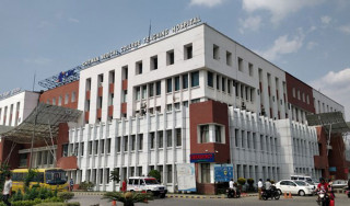 चितवनमा शल्यक्रियाबिना मुटुको प्वाल  यसरी टालियो 