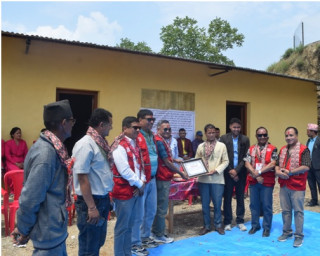 चन्दा सङ्कलन गरेर विद्यालय भवन निर्माण  