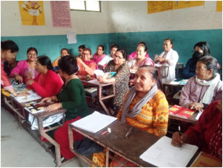     शिक्षाको उज्यालो खोज्दै हजुरआमाहरु   