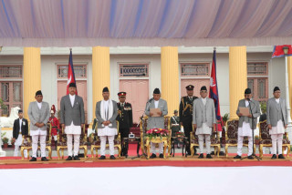 प्रधानमन्त्री ओलीले लिए देश र जनताको नाममा शपथ
