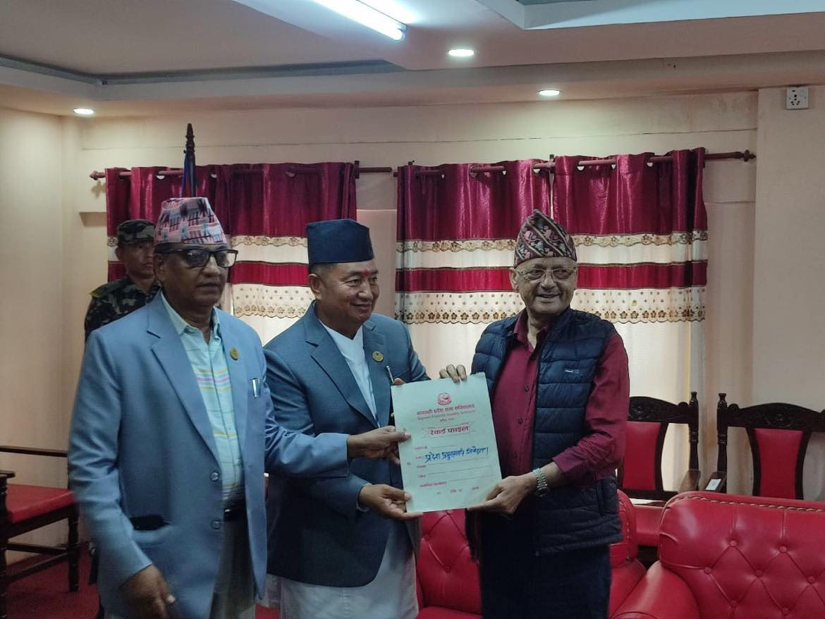   बागमतीको मुख्यमन्त्रीमा कांग्रेसका नेता लामाद्वारा दाबी पेस   