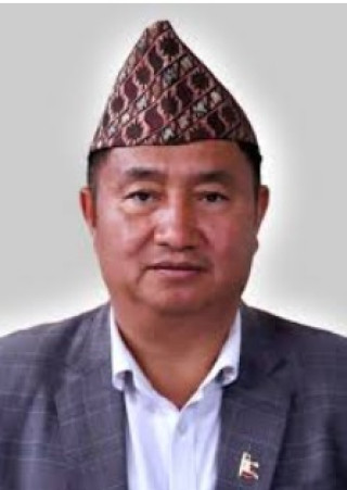    नवनियुक्त मुख्यमन्त्री लामाद्वारा पदभार ग्रहण   