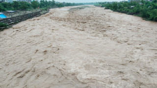अविरल वर्षाको असर  : यी २७ जिल्लामा आज आकस्मिक बाढीको उच्च जोखिम