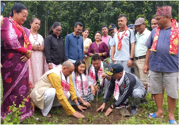      ‘वन्यजन्तुलाई वनभित्रै आहारा व्यवस्थापन गर्न फलफूल जङ्गल’   