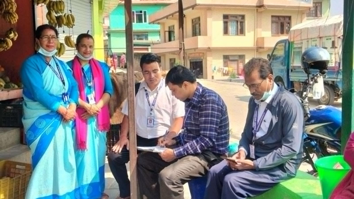 बालबालिकालाई भिटामिन ‘ए’ र जुकाको औषधि खुवाइँदै