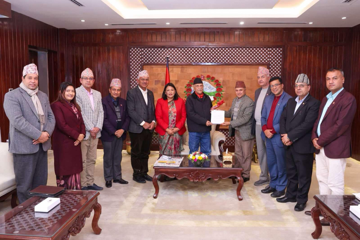 एकै पदमा लगातार दुई कार्यकाल भन्दा बढी अवधिका लागि निर्वाचित हुन नपाउने व्यवस्था गर्न माग