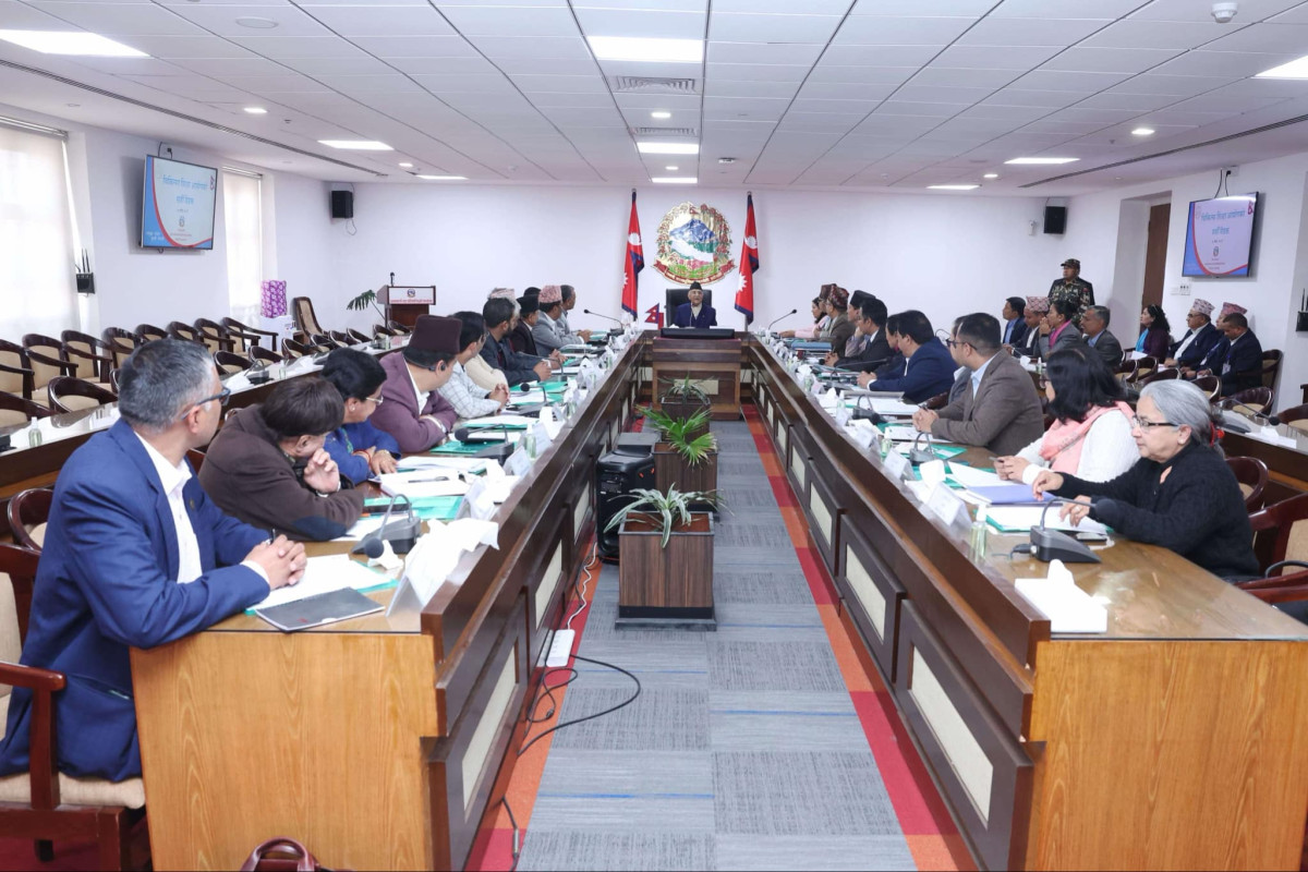 चिकित्सा शिक्षा आयोगको बैठक : मेडिकल कलेजमा विदेशी विद्यार्थीको सङ्ख्या बढाउन छलफल