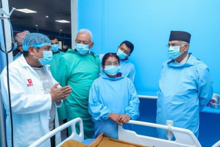 प्रधानमन्त्रीद्वारा अर्थमन्त्री पौडेल र महानगर प्रमुखको स्वस्थ्यबारे जानकारी