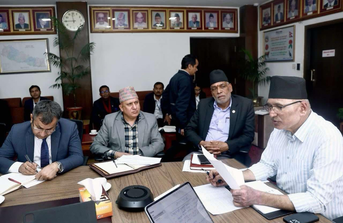 आगामी बजेट बारे अर्थ र कृषि मन्त्रालय वीच छलफल , निश्चित कृषि वस्तुमा आत्मनिर्भर हुने गरि बजेटमा ब्यवस्था गर्नुपर्नेमा मन्त्री अधिकारीको जोड
