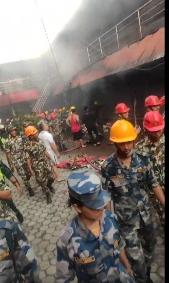 सतुंगलको आगलागी पूर्ण नियन्त्रणमा