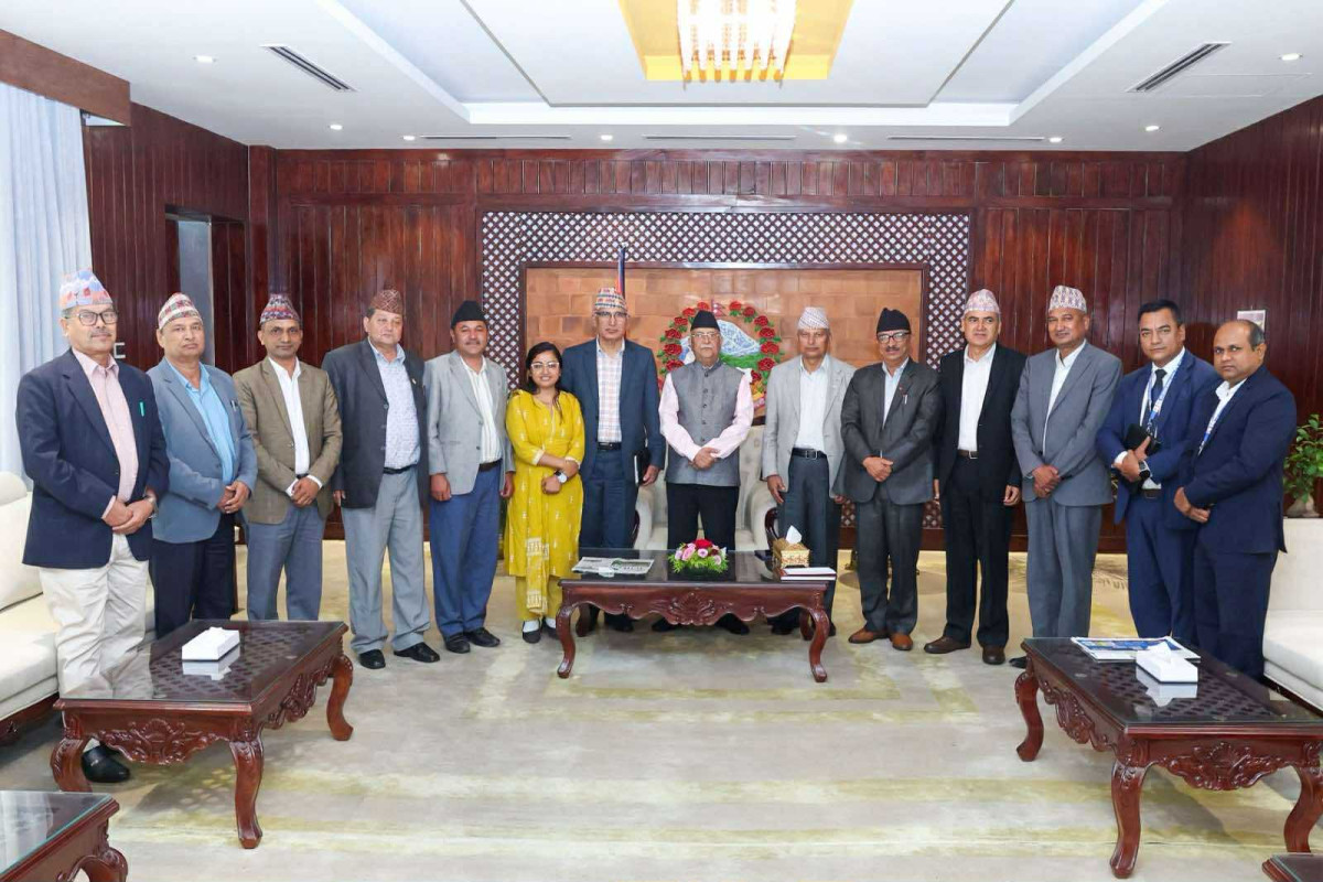 प्रधानमन्त्रीसँग भूूमि समस्या समाधान आयोगका पदाधिकारीको छलफल