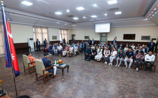 बालश्रम विरुद्ध विश्व दिवस : बालबालिकाले स्नेहपूर्ण जीवन पाउनुुपर्छ : प्रधानमन्त्री