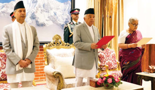 पूर्वप्रधान न्यायाधीश  कार्की  प्रधानमन्त्री ,  प्रतिनिधि सभा विघटन, फागुन २१ गते निर्वाचन घोषणा